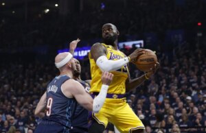 Thunder se afasta do Lakers e mantém marca perfeita nos playoffs