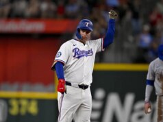 Rangers encerra sequência de vitórias dos Cubs em 10 com derrota