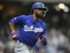 Relatórios: Dodgers colocará Teoscar Hernandez em IL, lembre-se de Ryan Ward