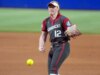 UCLA acerta 4 homers para derrotar o Arkansas no WCWS