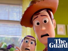 Poste suas perguntas para Tom Hanks e o elenco de Toy Story 5