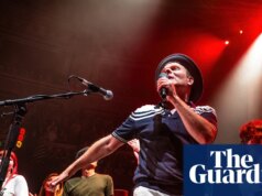 Belle e Sebastian escrevem o hino da Escócia após dramática eliminatória da Copa do Mundo