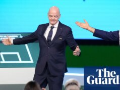 A tentativa de Gianni Infantino de aperto de mão Israel-Palestina sai pela culatra