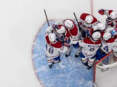 O primeiro-ministro Mark Carney proclama le Canadien «l’équipe du Canada»