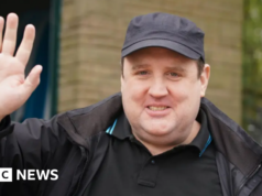 Acusado de fraude de bomba de Peter Kay removido do tribunal