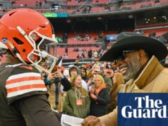 Deion Sanders diz que o filho Shedeur ‘passou pelo inferno’ na temporada de estreia com os Browns