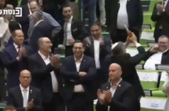 Ministro da segurança de Israel comemora aniversário com ‘bolos de laço’ (VÍDEO/FOTO)