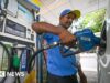 Preços do petróleo disparam após EUA lançarem novos ataques ao Irão