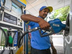 Preços do petróleo disparam após EUA lançarem novos ataques ao Irão