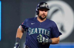 O apanhador estrela dos Mariners, Cal Raleigh, foi colocado na lista de lesionados de 10 dias com distensão oblíqua direita