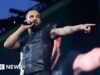 Surpresa de Drake lança três álbuns e menciona briga com Kendrick Lamar