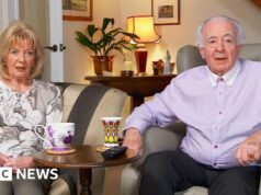 Homenagens à estrela do Gogglebox que morreu após doença