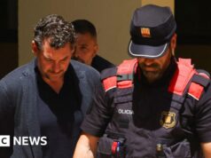 Filho do chefe da Mango é preso pela queda deadly do pai de um penhasco