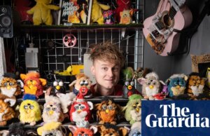 Ligue o sintetizador Furby! Conheça a entrada do Eurovision do Reino Unido, Look Mum No Laptop, em seu museu de música alucinante