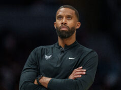 NBA: Hornets concedem ao técnico Charles Lee uma extensão de contrato