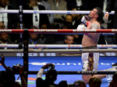 Oleksandr Usyk vence o kickboxer Rico Verhoeven no last do Egito
