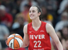 WNBA: Caitlin Clark retorna na vitória do Fever sobre as Valquírias