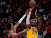 Lakers abre passagem para a segunda rodada com vitória no jogo 6 sobre Rockets