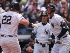 Rice e juiz Homer enquanto os Yankees derrotam Orioles