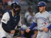 A busca dos Blue Jays por identidade continua enquanto as possibilities desaparecem em derrota