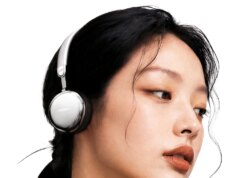 Os novos fones de ouvido econômicos da Edifier colocam letras de músicas nos fones de ouvido e estou confuso