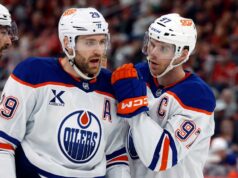 Assista ao vivo: Oilers falam após perder na primeira rodada dos playoffs