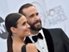 Por dentro da vida privada de Joseph Fiennes, incluindo a esposa estrela de cinema e o irmão de primeira linha