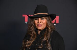 Pam Grier, 76 anos, não pode deixar de se gabar de seus orgasmos de três dias
