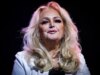 A cantora do Whole Eclipse of the Coronary heart Bonnie Tyler, 74, em coma induzido após a cirurgia