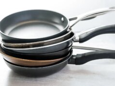 A indústria de panelas tem uma grande briga por causa das reivindicações de PFAS