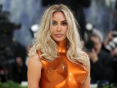 Peitos de celebridades ultrapassaram o Met Gala e não sabemos para onde procurar