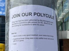 A pessoa por trás desses anúncios virais da Polycule diz que é apenas uma piada