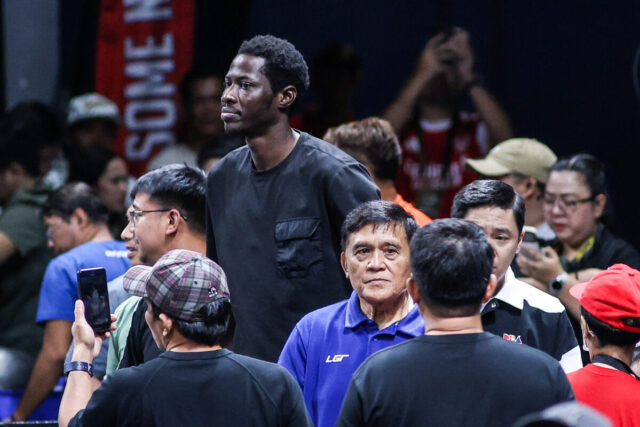 IMG_0001_PBA-50-Commissioners-Cup-semifinals-Meralco-TNT_Malick-Diouf-1-1200x800.jpg