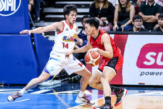 IMG_0677_PBA-50-Commissioners-Cup-semifinals-Ginebra-Rain-or-Shine_Andrei-Caracut-Scottie-Thompson-1.jpeg
