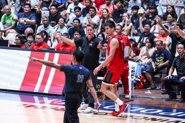 IMG_0869_PBA-50-Commissoners-Cup-semifinals-Ginebra-Rain-or-Shine_Coach-Tim-Cone-scaled.jpg