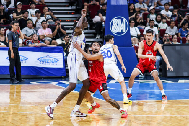 IMG_1694_PBA-50-Commissioners-Cup-Ginebra-TNT_Bol-Bol-RJ-Abarrientos-1200x800.jpg