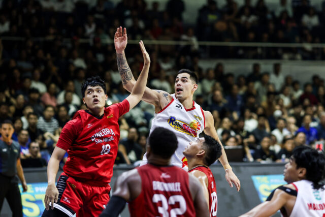 IMG_2714_PBA-50-Commissioners-Cup-semifinals-Ginebra-Rain-or-Shine_Caelan-Tiongson-scaled.jpg