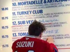 Une sandwicherie montréalaise retira le poulet «Buffalo» do seu menu para as séries