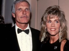 Ted Turner é lembrado com carinho por hospedar noites de faculdade com camisetas molhadas após os jogos do Braves, como um verdadeiro herói