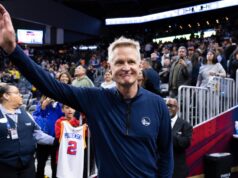 Relatório: Steve Kerr concorda com novo contrato de dois anos para permanecer como técnico do Warriors