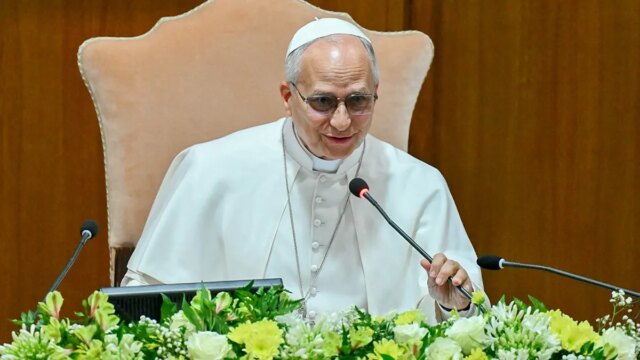 Pope-On-AI-Photo-2.jpeg