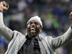 Randy Moss lança série de pesca do robalo no YouTube enquanto é a atração principal do torneio recorde de US$ 3,25 milhões em Nashville