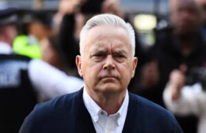 Desgraçado Huw Edwards planejando retorno à TV até o closing do ano