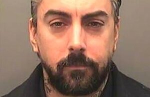Juiz dispensa júri no caso de assassinato do pedófilo Ian Watkins