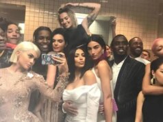 A selfie do banheiro do Met Gala de 2017 nunca pode ser vista da mesma maneira