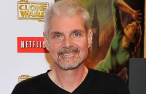 Tom Kane, ator conhecido por Star Wars e Meninas Superpoderosas, morre aos 64 anos
