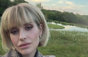 Kelly Osbourne ainda procura o falecido pai Ozzy ‘em cada pedaço da vida’