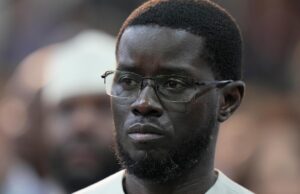 Senegal nomeia economista Lo como novo primeiro-ministro após demissão de Sonko