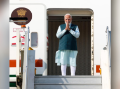 PM Modi visita aos Emirados Árabes Unidos AO VIVO: PM Modi chega aos Emirados Árabes Unidos, marca o início da visita a cinco nações