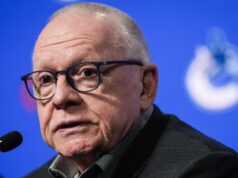 O presidente do Canucks, Jim Rutherford, explica por que está deixando o cargo agora